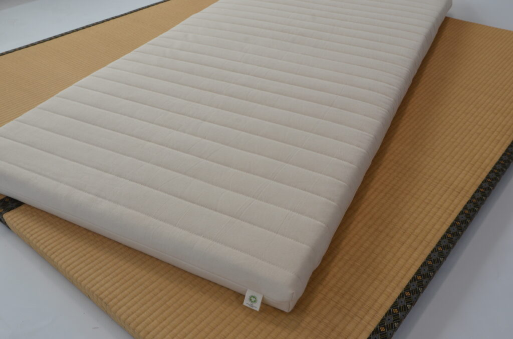 Single Organic Latex SleepMat Angle Organic Latex Mattresses